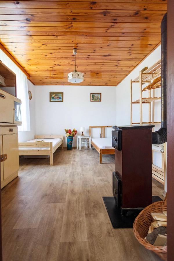Tesinov * Protivin